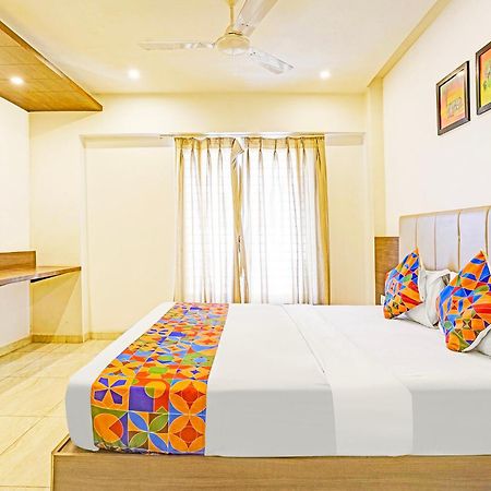 Fabhotel Prime Sky Light Vadodara Exterior photo