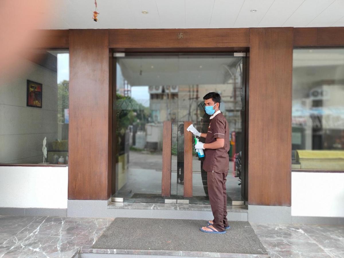 Fabhotel Prime Sky Light Vadodara Exterior photo