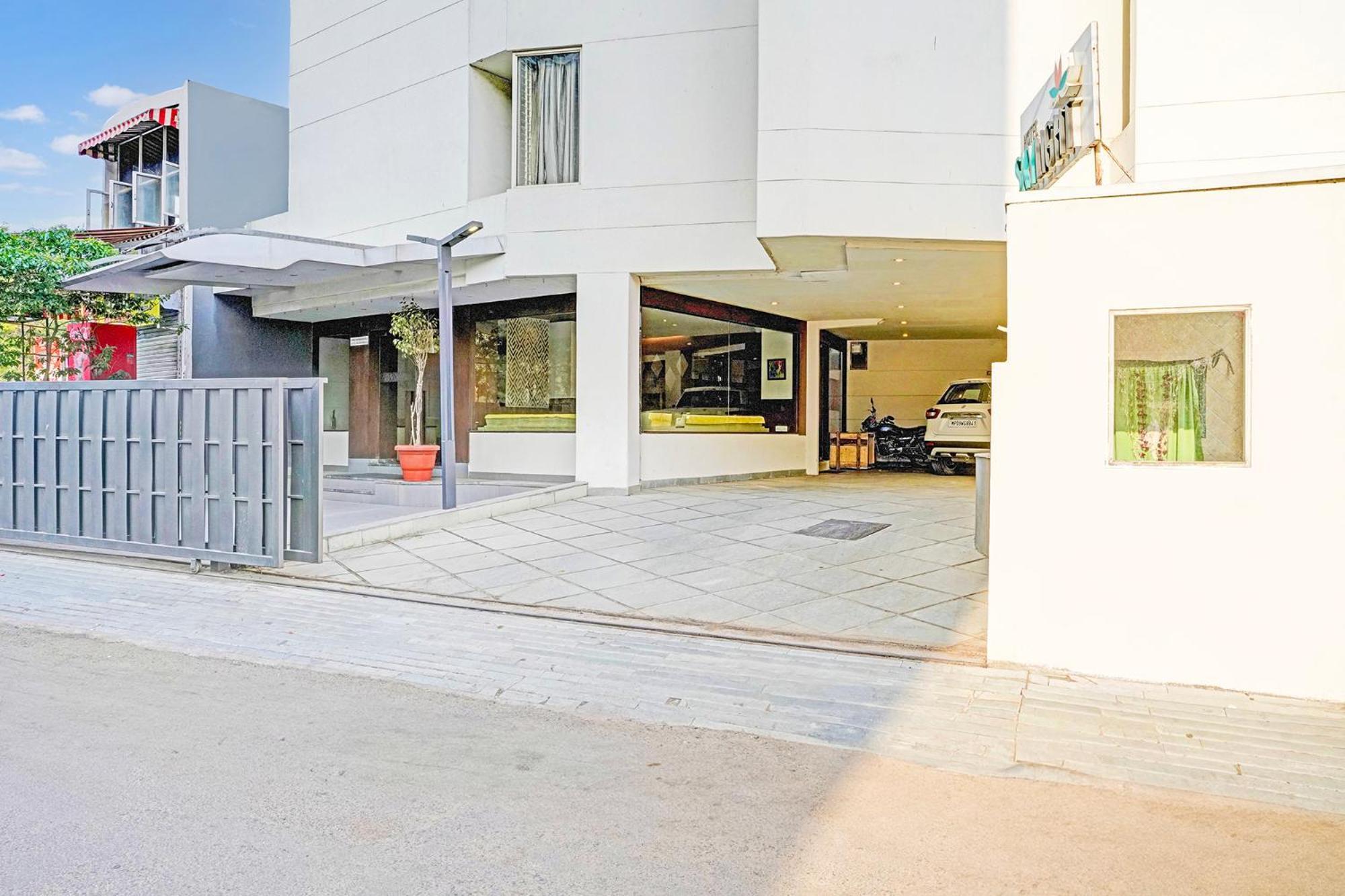 Fabhotel Prime Sky Light Vadodara Exterior photo