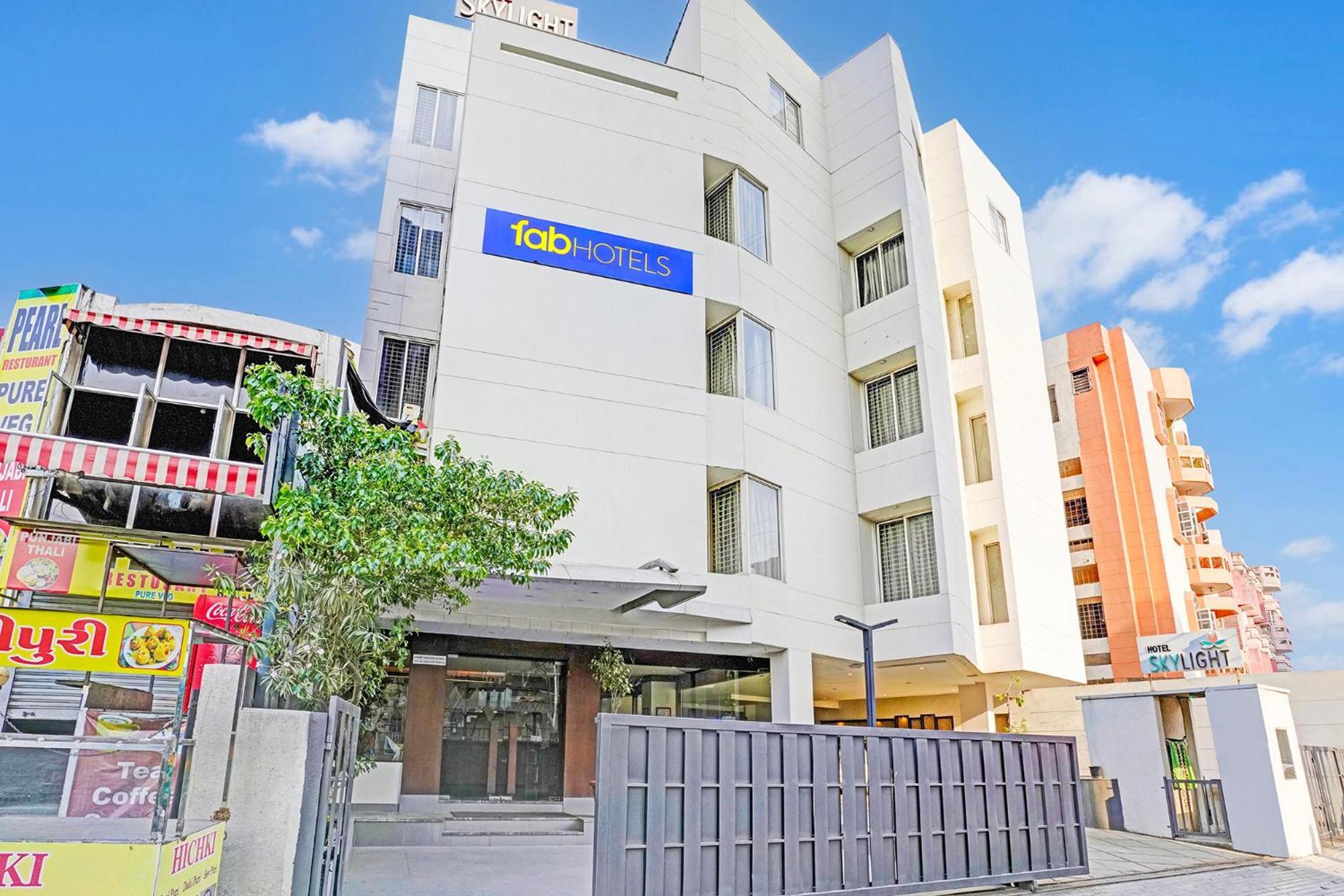 Fabhotel Prime Sky Light Vadodara Exterior photo