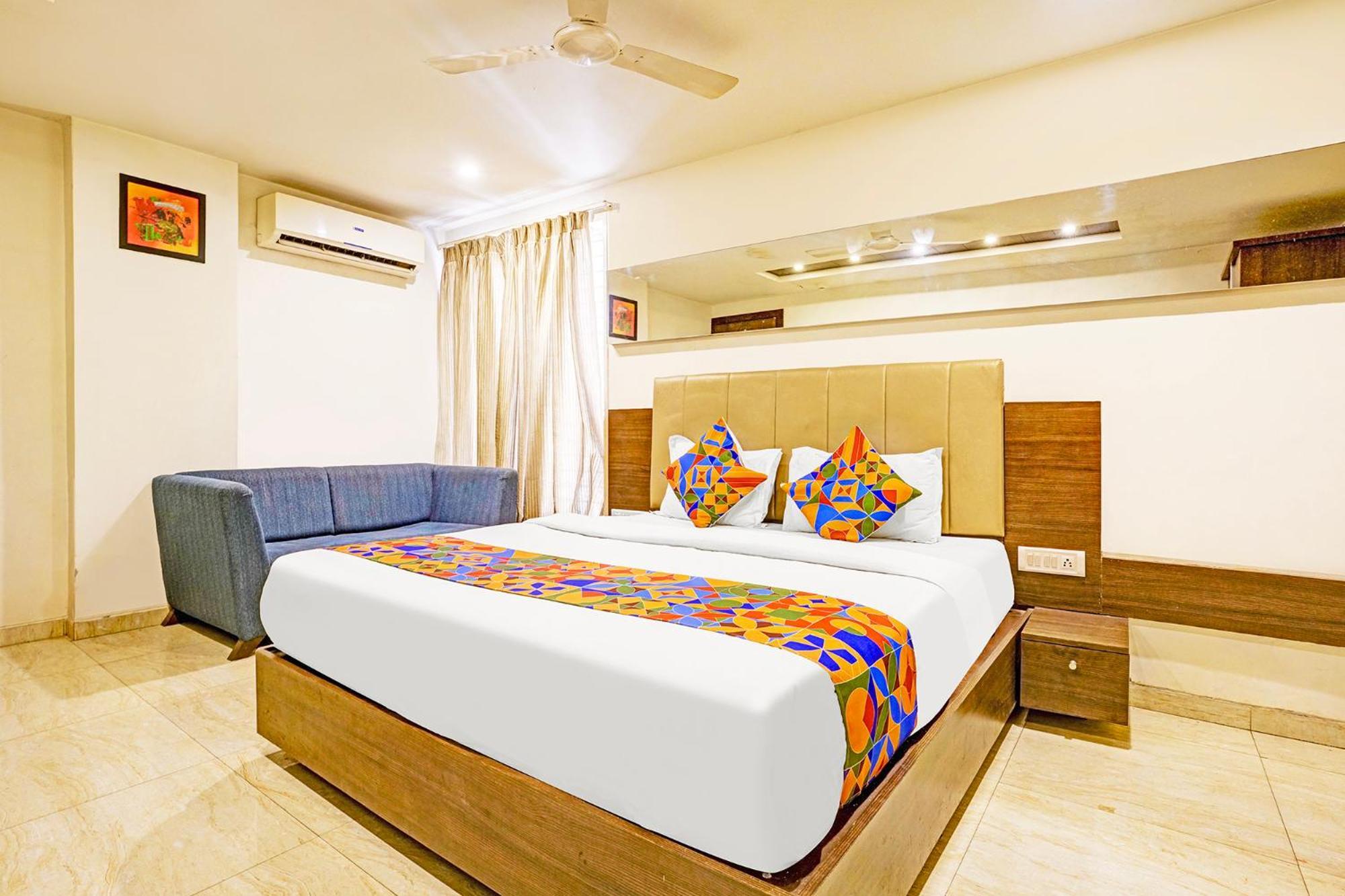 Fabhotel Prime Sky Light Vadodara Exterior photo