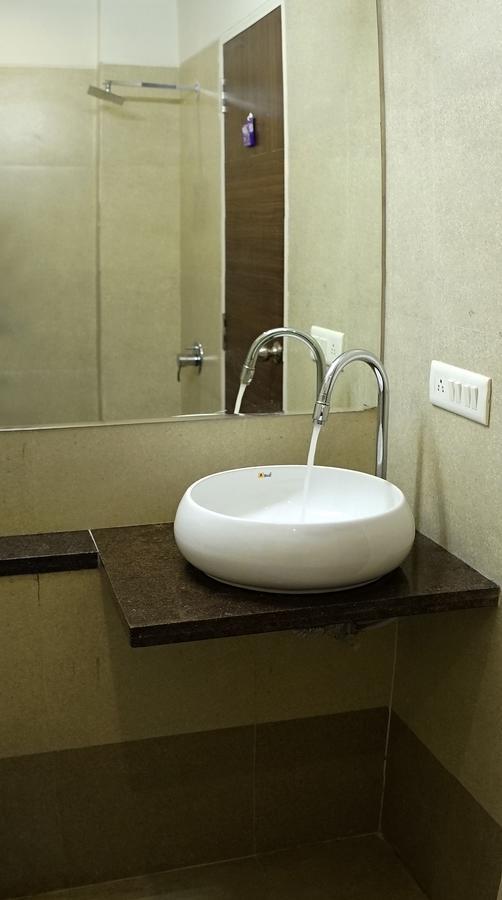 Fabhotel Prime Sky Light Vadodara Exterior photo